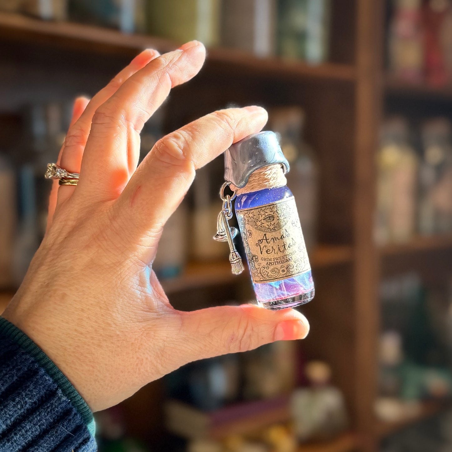 Amas Veritas Mini Fidget Potion Bottle