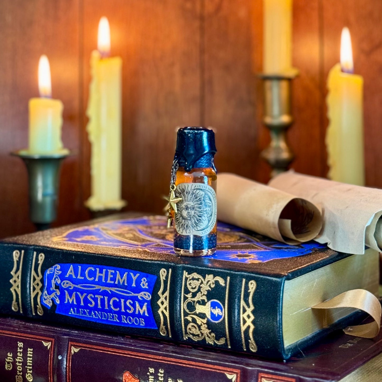Sun and Moon in Love, A Mini Potion Bottle Fidget