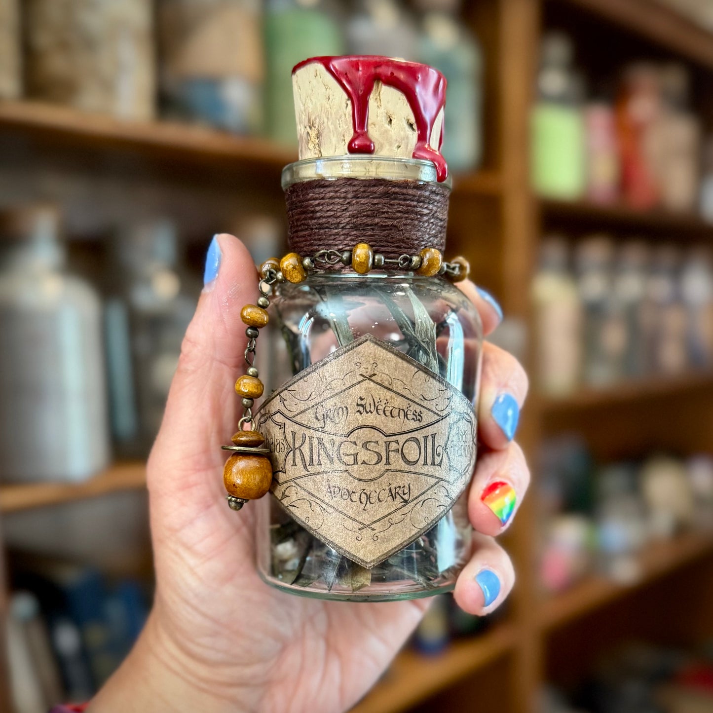 Kingsfoil, A Fantasy Decorative Apothecary Jar Prop