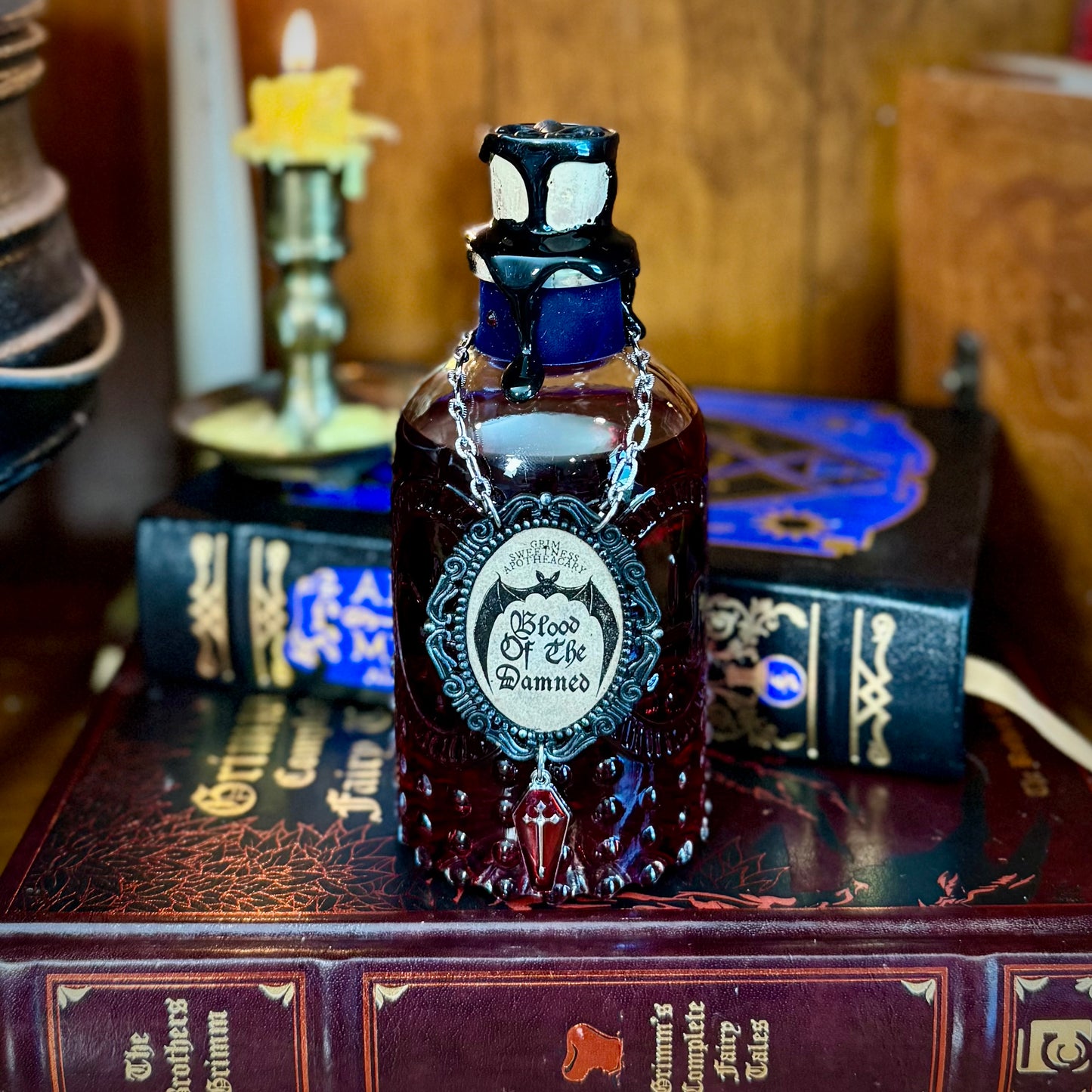 Vampire Blood, Blood of the Damned Potion Bottle Decor