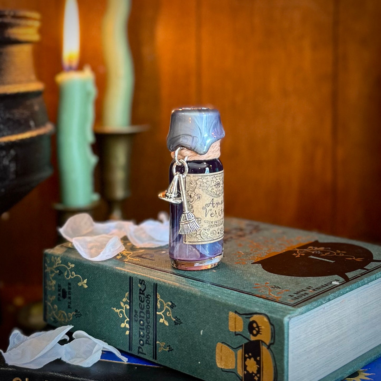 Amas Veritas Mini Fidget Potion Bottle