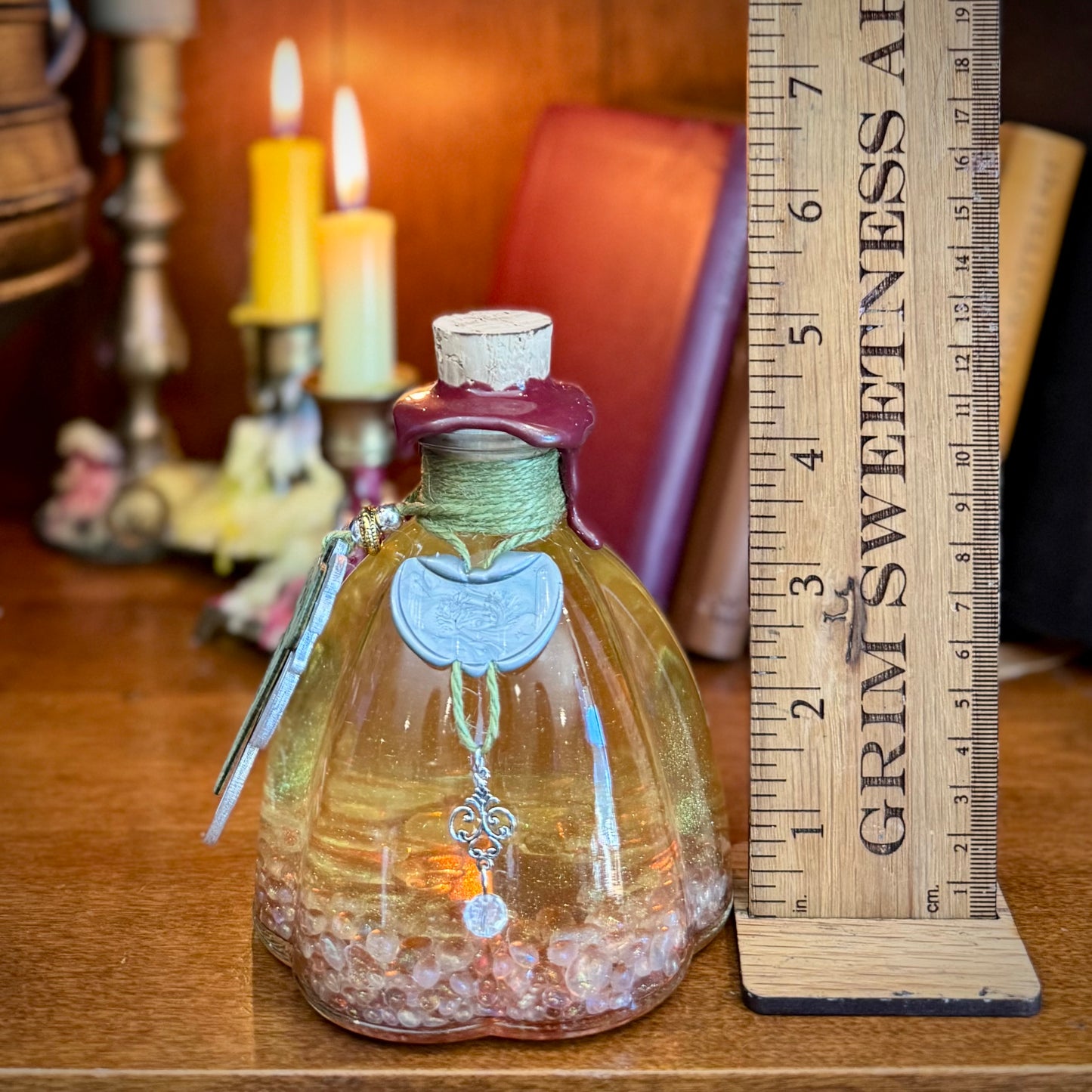 Miruvor, A Color Shifting Fantasy Potion Bottle Prop