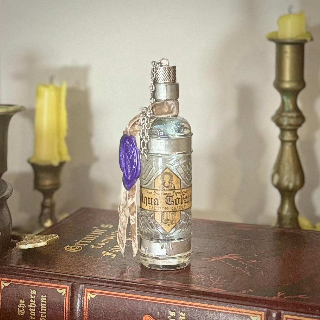 Aqua Tofana, A Color Change Decorative Potion Bottle