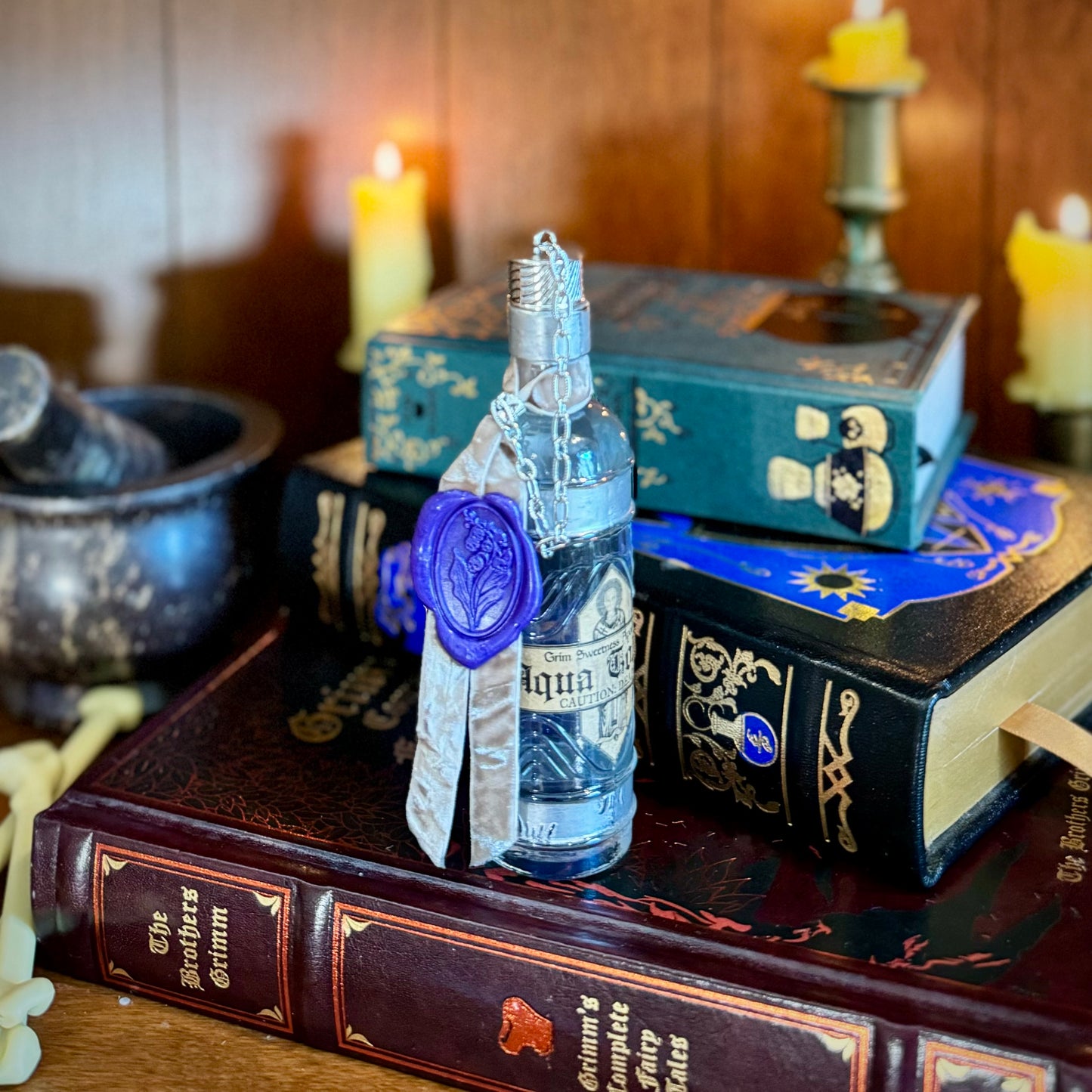 Aqua Tofana, A Color Change Decorative Potion Bottle