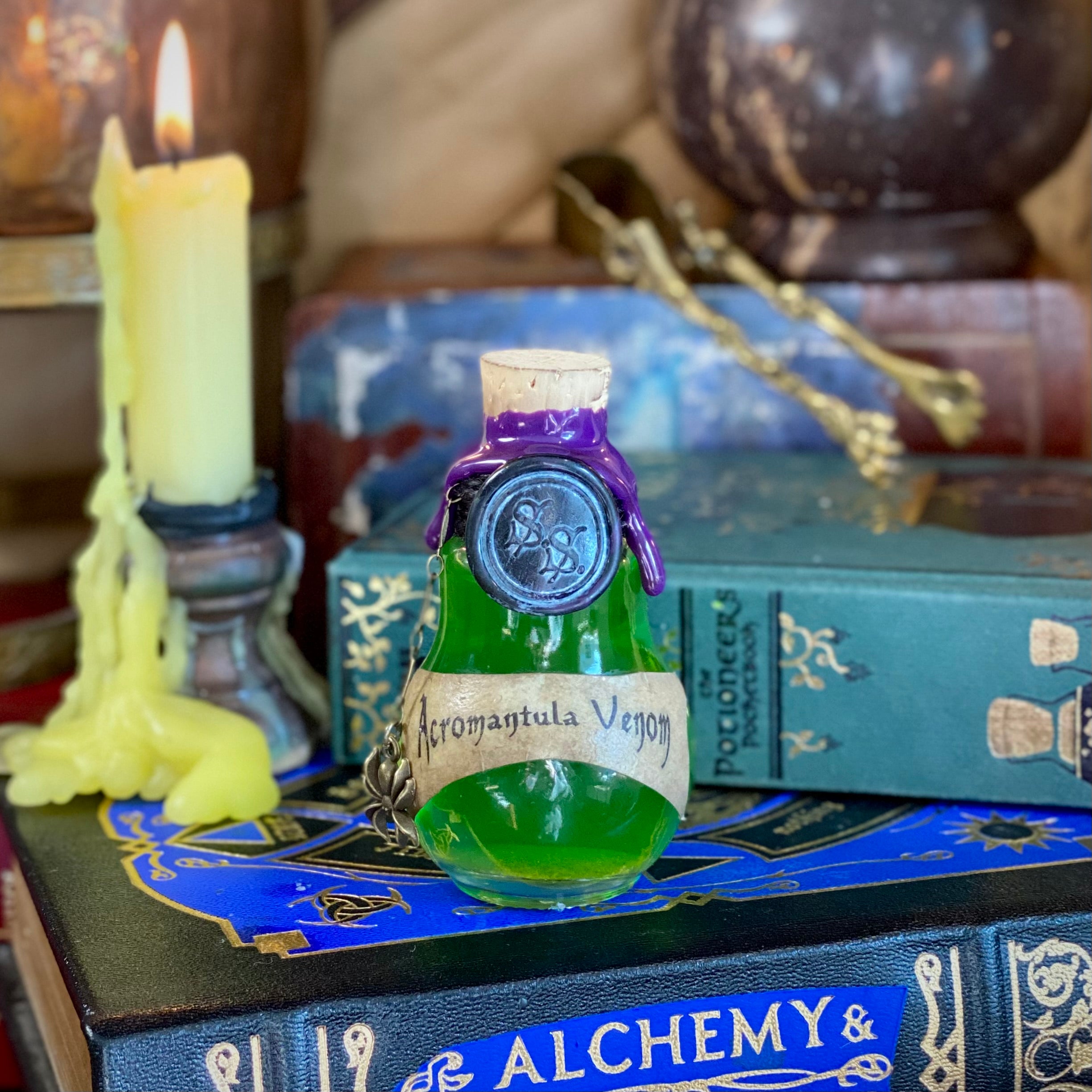 Acromantula Venom, A Color Change Potion Bottle Prop – Grim Sweetness ...