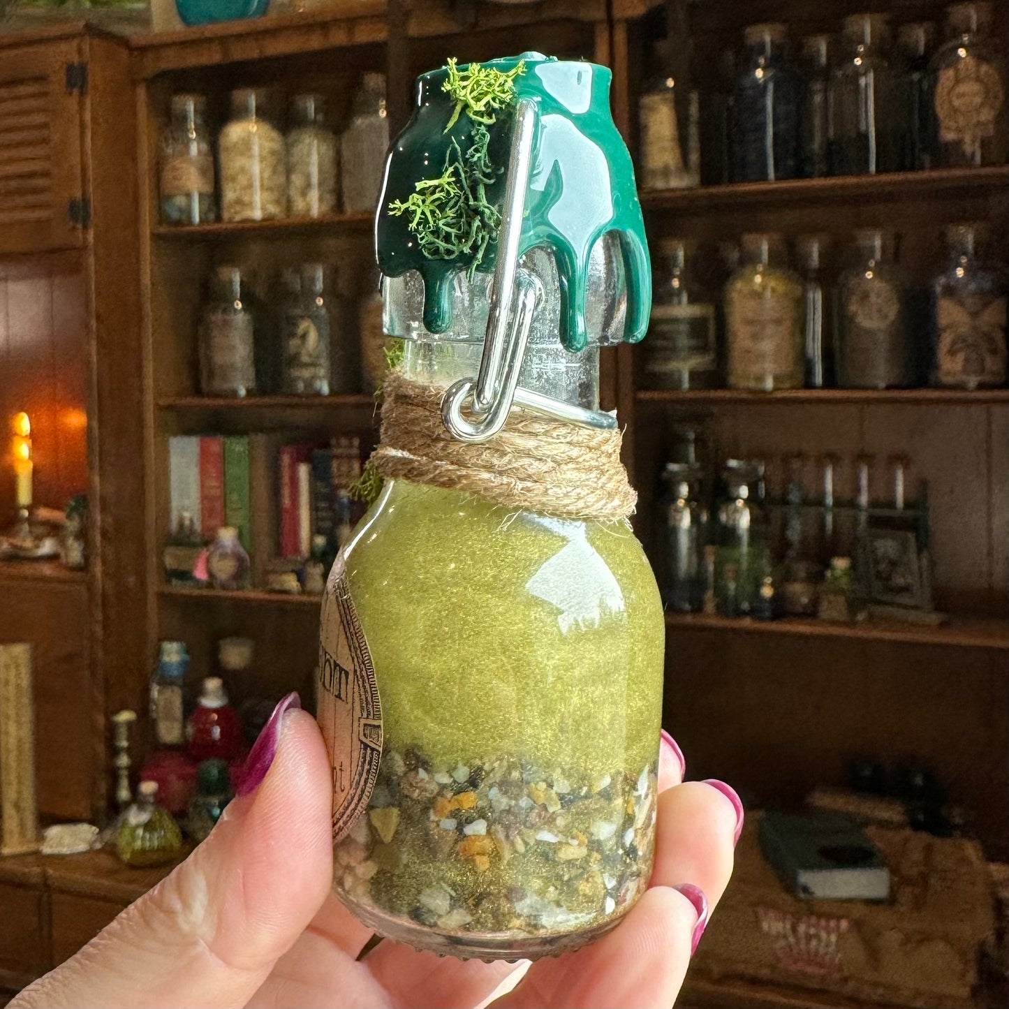 Ent Draught, A Color Changing Potion Bottle Prop, Hobbit Size