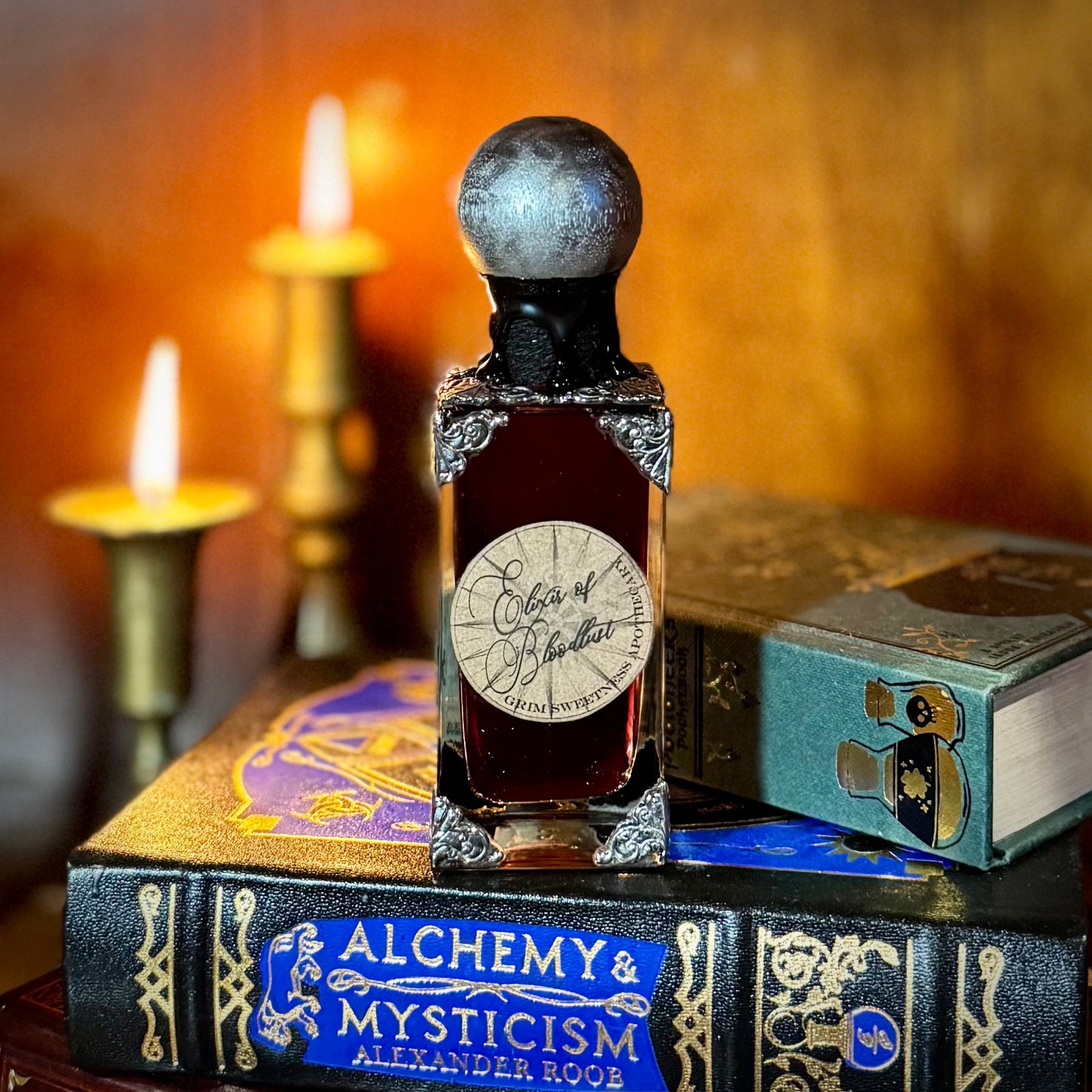 Elixir of Bloodlust, Color Changing Potion Bottle Prop