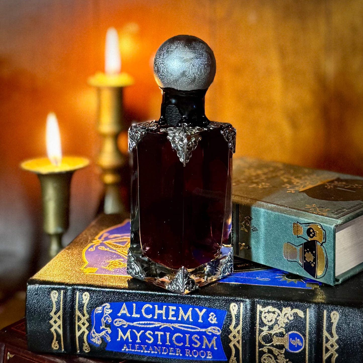 Elixir of Bloodlust, Color Changing Potion Bottle Prop