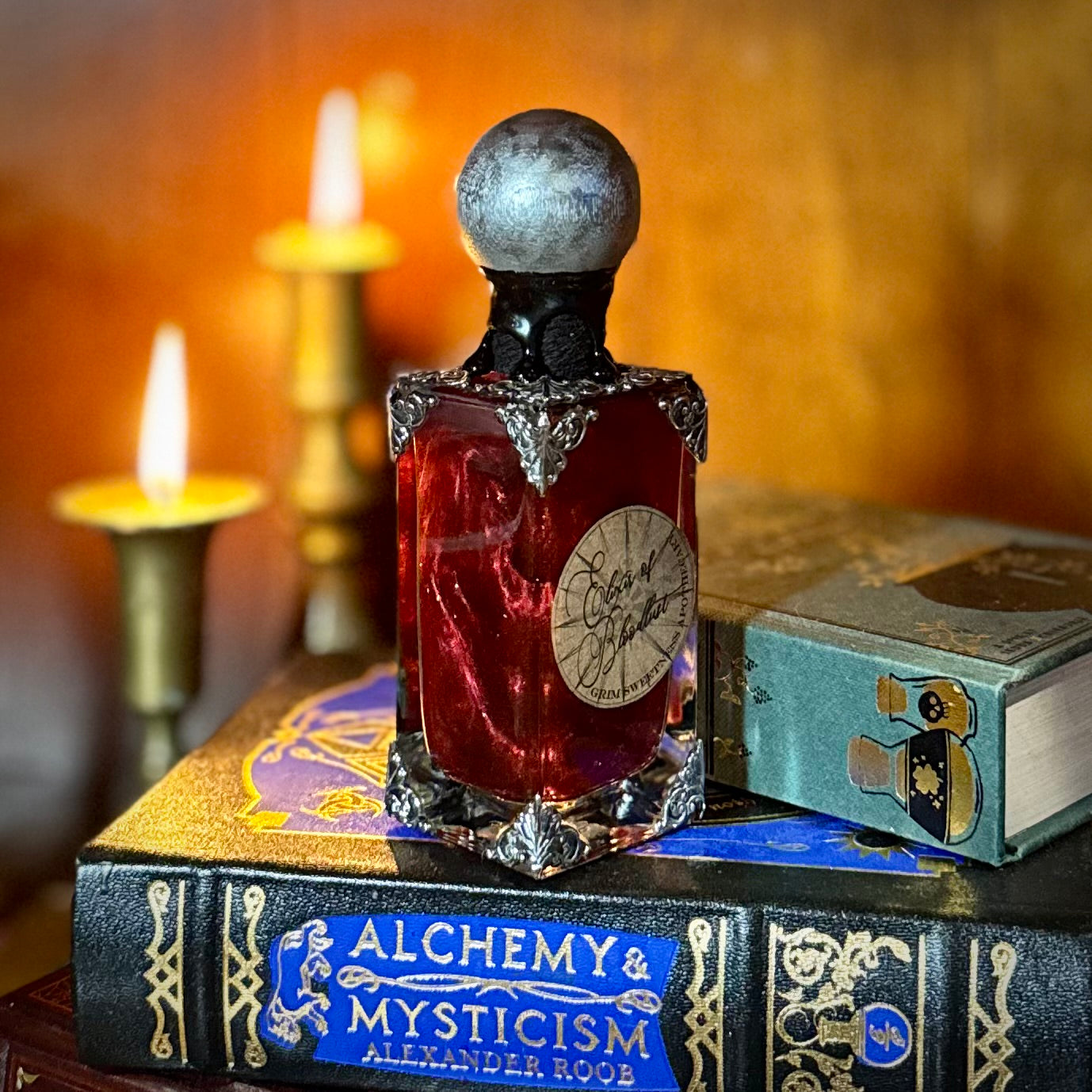 Elixir of Bloodlust, Color Changing Potion Bottle Prop