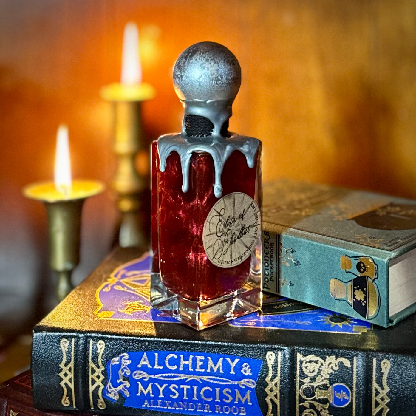 Elixir of Bloodlust, Color Changing Potion Bottle Prop