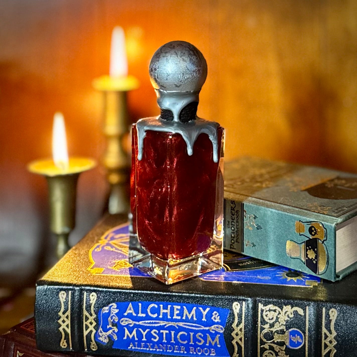 Elixir of Bloodlust, Color Changing Potion Bottle Prop