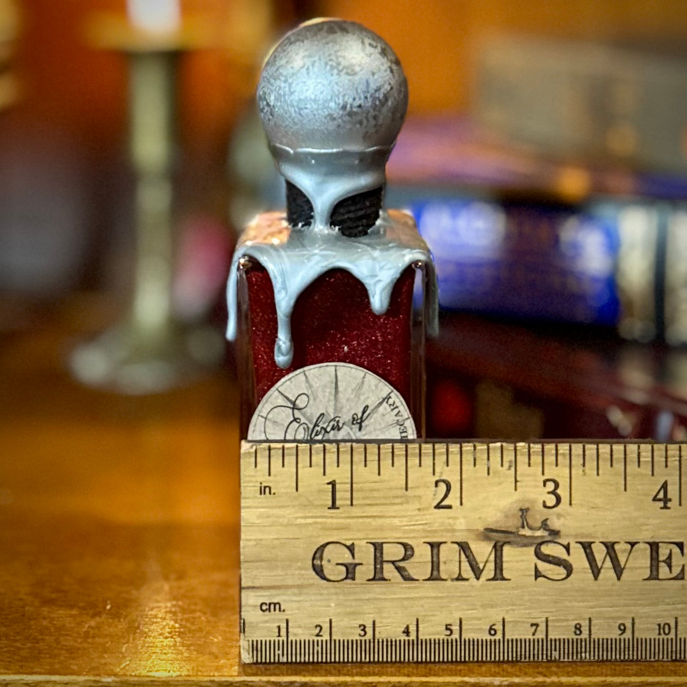 Elixir of Bloodlust, Color Changing Potion Bottle Prop