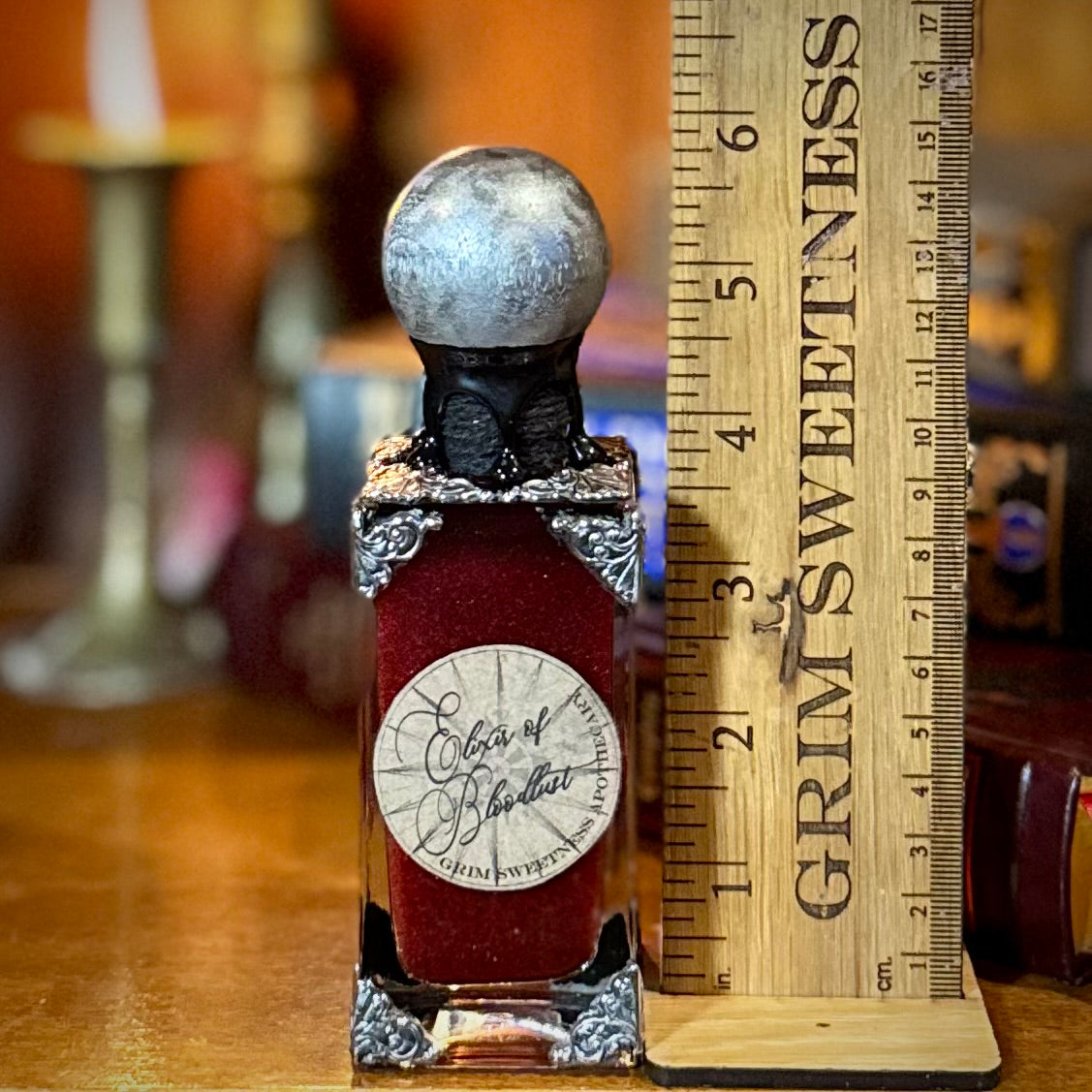 Elixir of Bloodlust, Color Changing Potion Bottle Prop