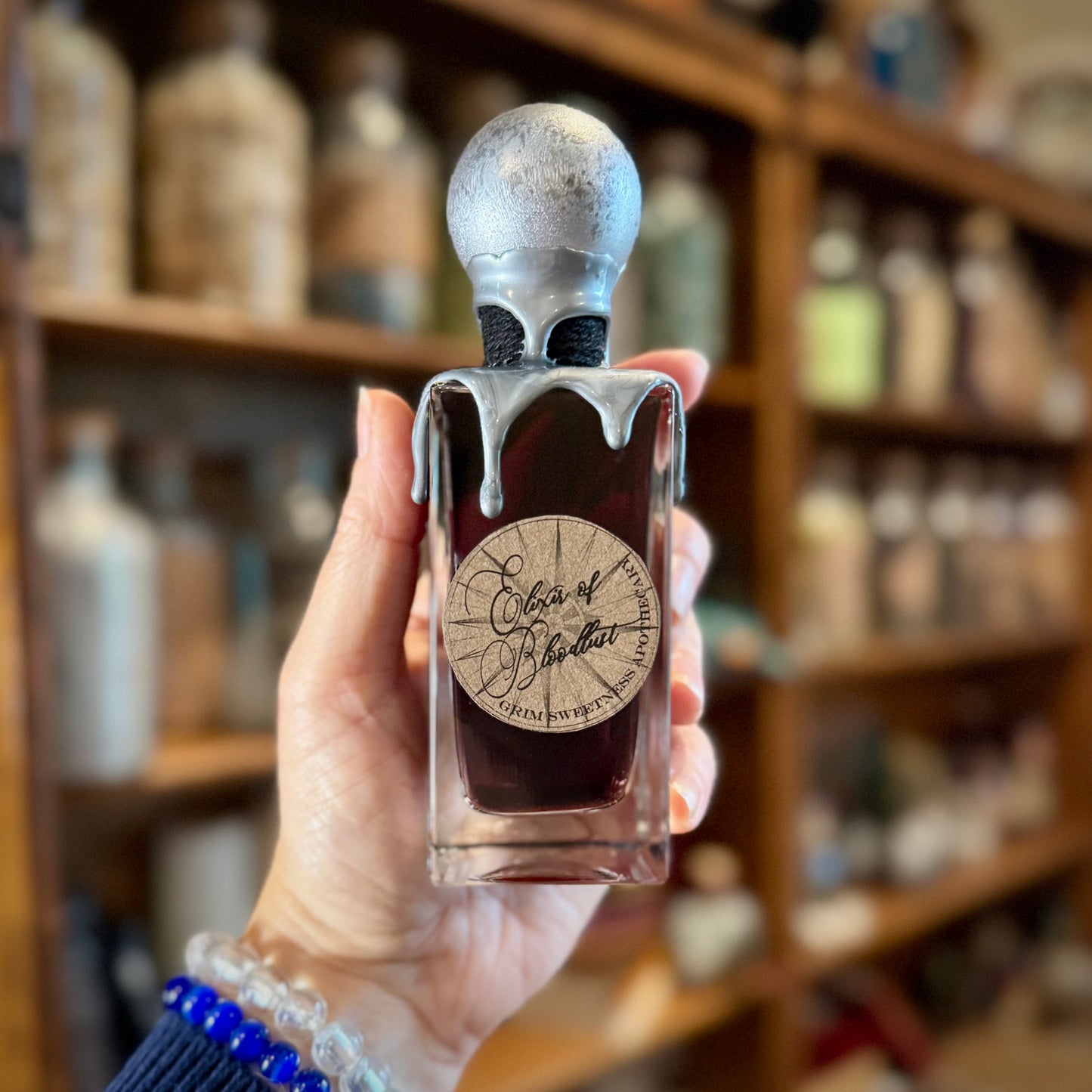 Elixir of Bloodlust, Color Changing Potion Bottle Prop